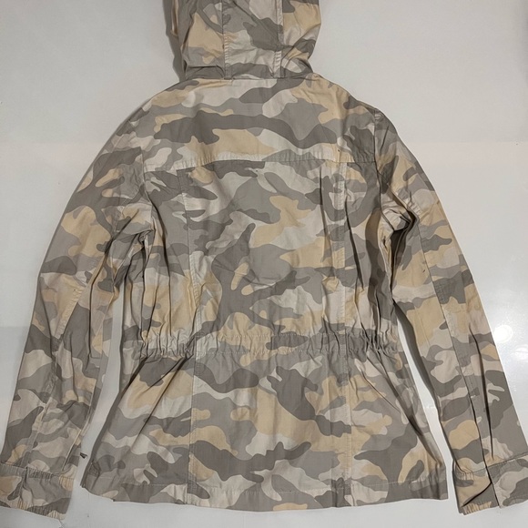 Tommy Hilfiger Light Jacket - Picture 2 of 8